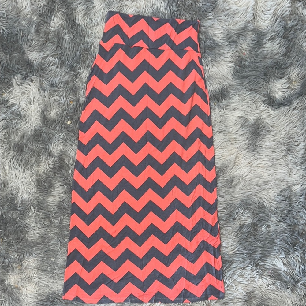 Pink and Black Midi Pencil Skirt for Casual Resort Wear